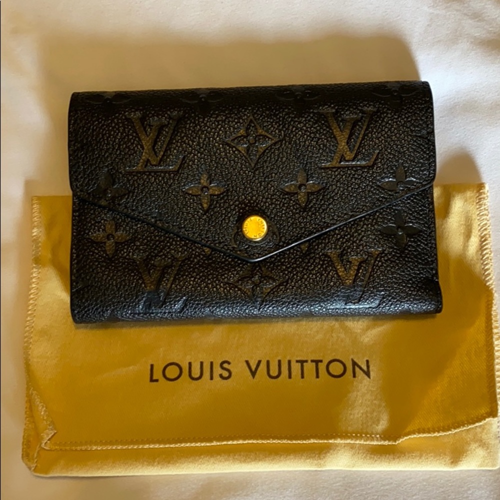 Louis Vuitton Wallet black